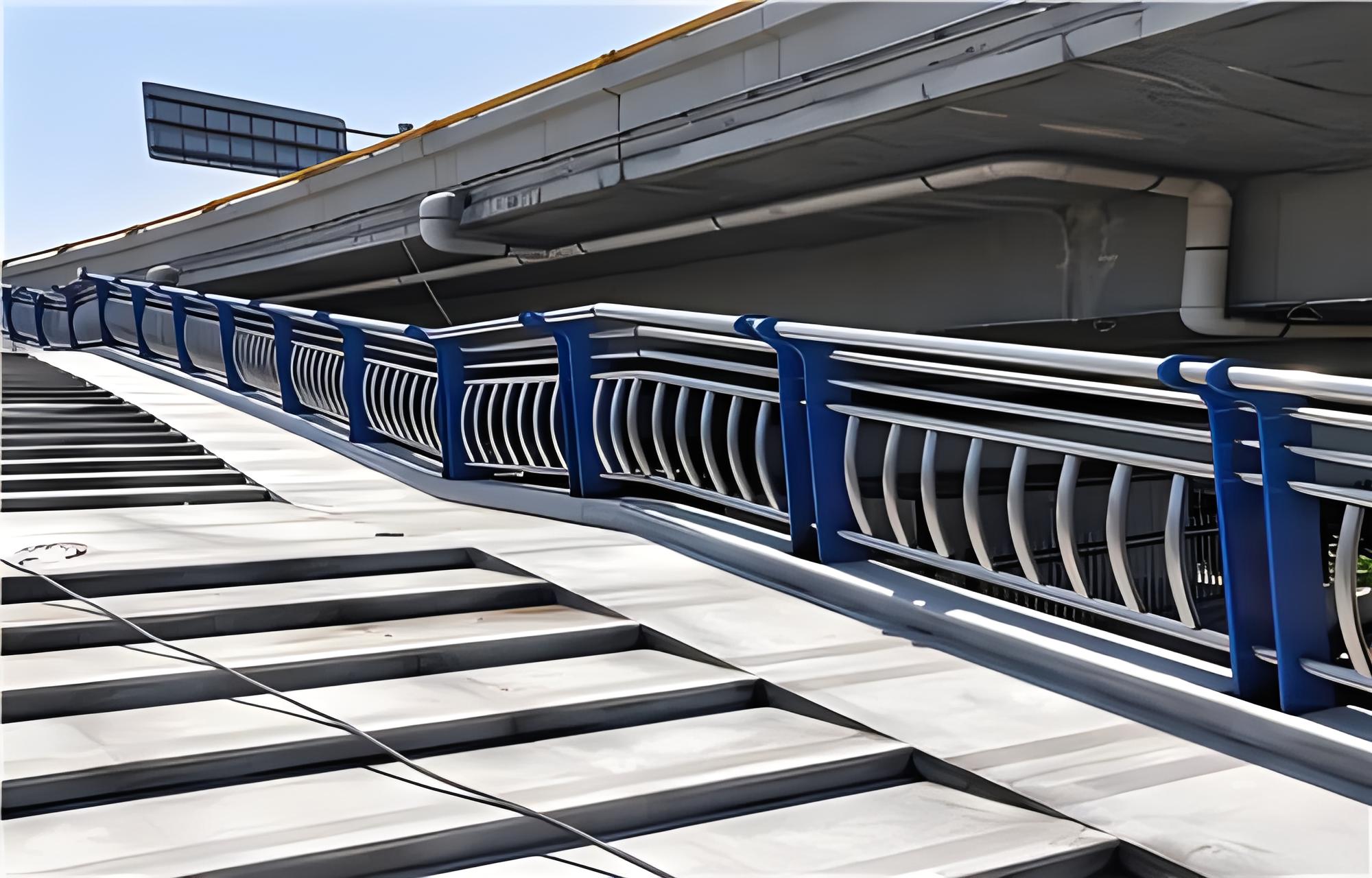 昌都不锈钢桥梁护栏维护方案：确保安全，延长使用寿命